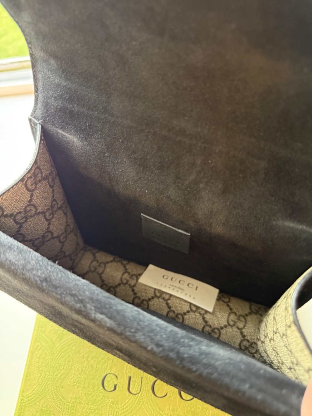 Handbag - Picture 9 of 13